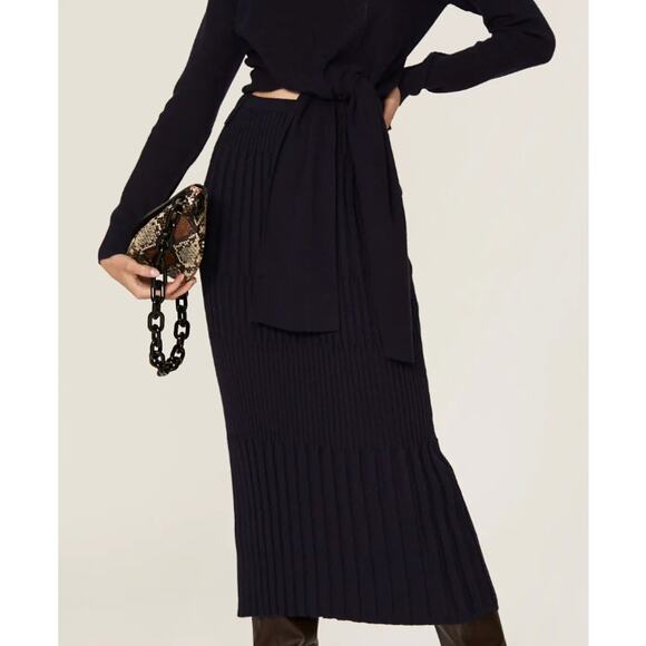 Jason Wu Navy Blue Ribbed Knit Midi Pencil Skirt LARGE Chic Career Designer $200 - Picture 1 of 8